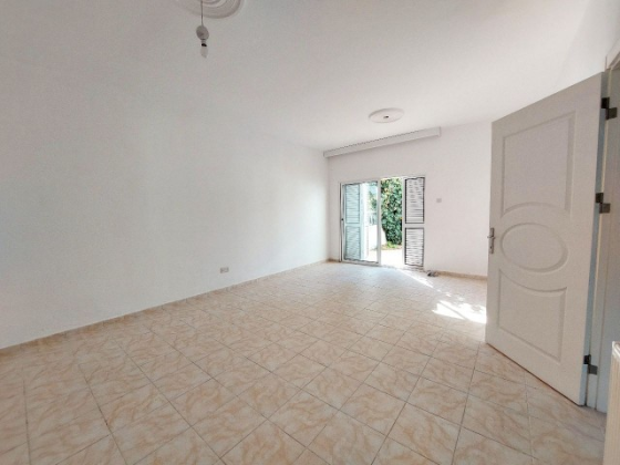 Villa for sale 4+1 in Kyrenia Catalkoy, land 820 m2 Girne