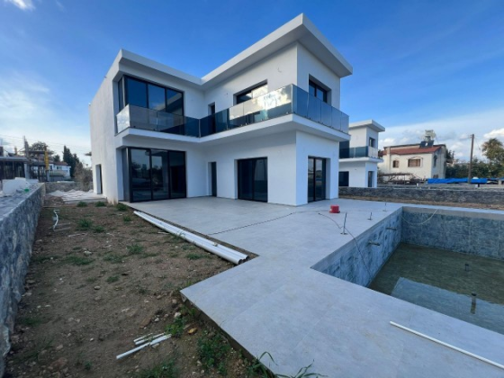 Villa for sale in Kyrenia Ozankoy 4+1 Girne