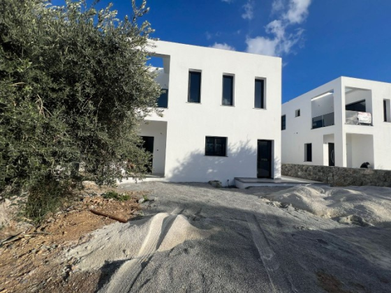 Villa for sale in Kyrenia Ozankoy 4+1 Girne