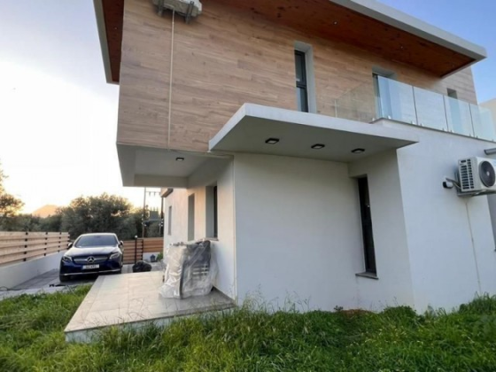 Villa 3+1 for sale in Kyrenia Ozankoy Girne