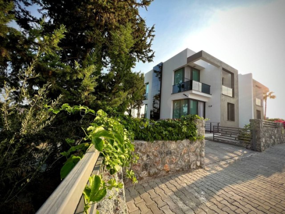 VILLA 3+1 for sale in Kyrenia Alsancak Girne