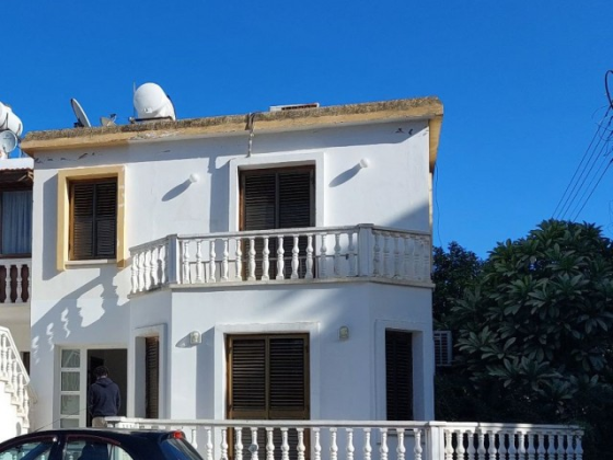 Apartment 3+1 for rent in the center of Kyrenia with garden Girne