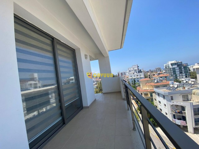 Penthouse 3+1 for rent in the center of Kyrenia Girne - photo 3
