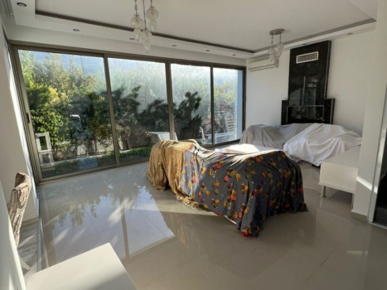 Villa 4+1 for sale in Kyrenia Edremit Girne