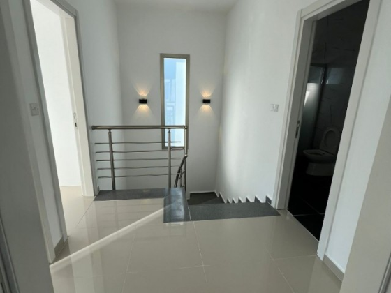 Villa 4+1 for sale in Kyrenia Edremit Girne