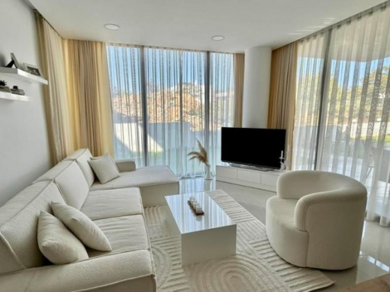 Luxury 2+1 apartment with garden for sale in Kyrenia Alsancak Girne